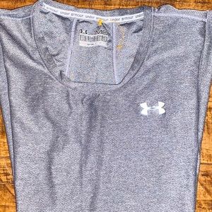 NWOT Under Armour MD Fitted Gear